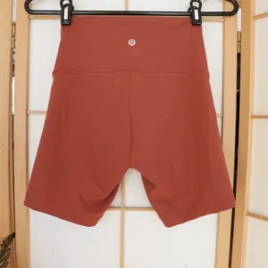 6&quot; Dark Terracotta Wunder Train High-Rise shorts
