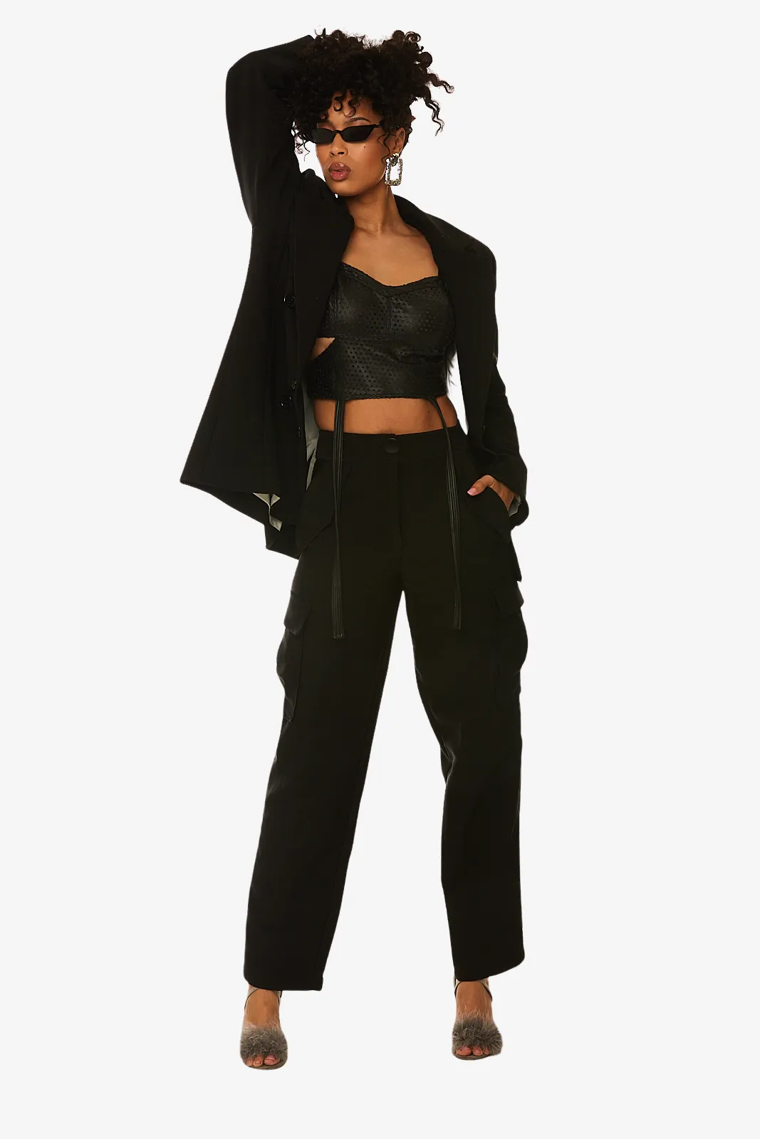 Ankle length cargo pants in black