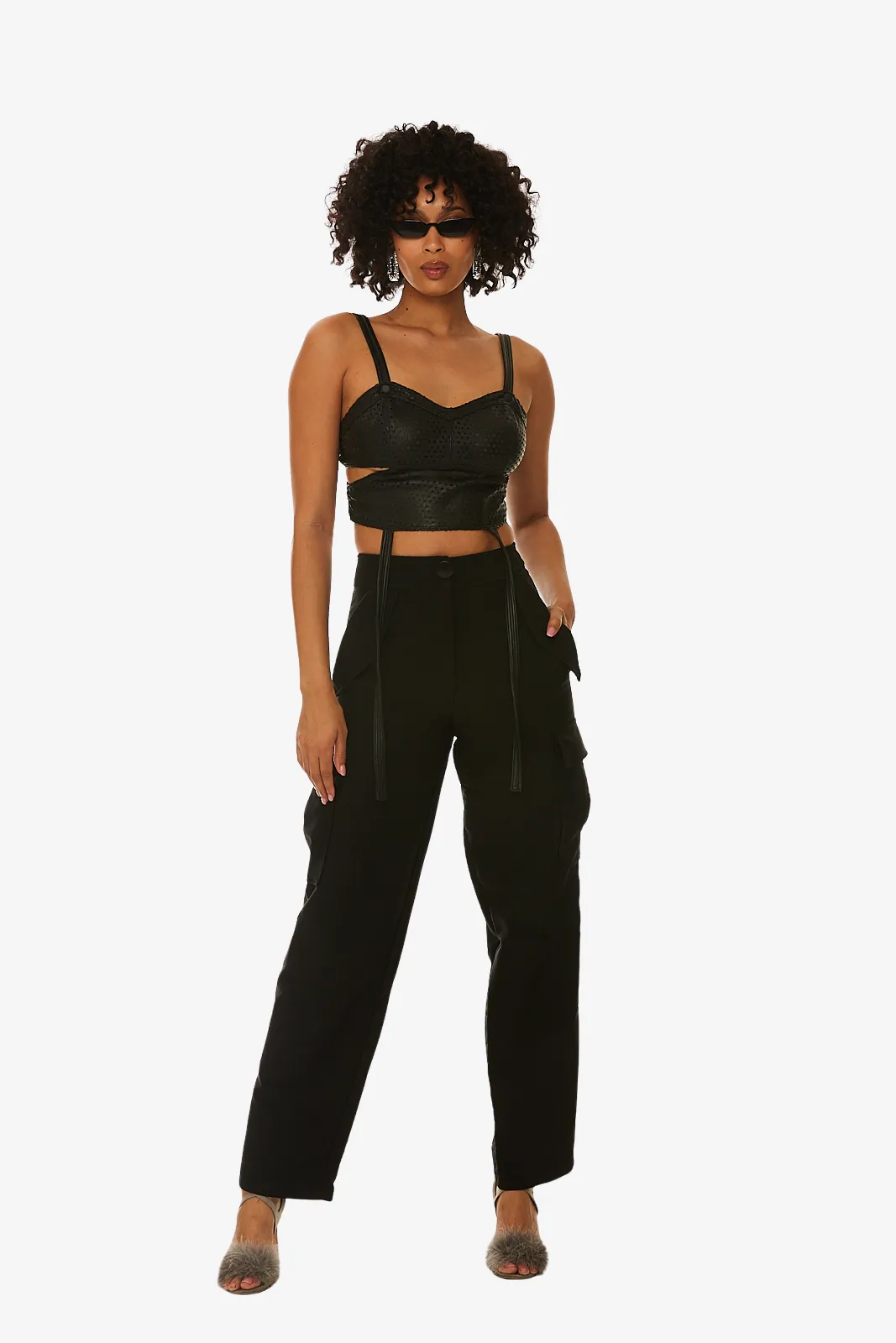 Ankle length cargo pants in black