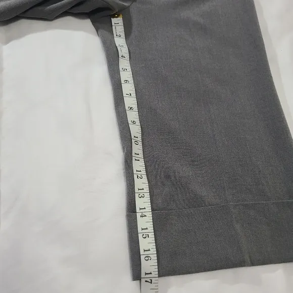 BCBGMAXAZRIA Gray Bermuda‎ Dressy Shorts NWT Size 8