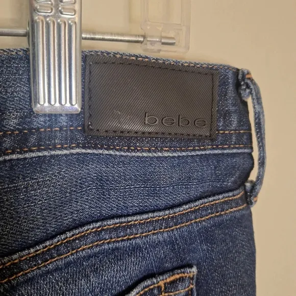 bebe vintage Chloe distressed bermuda jean shorts SZ 30