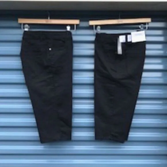 Bermuda Shorts . Size: 4 Petite Skimmer ........... {2} Pair Bundle . Black