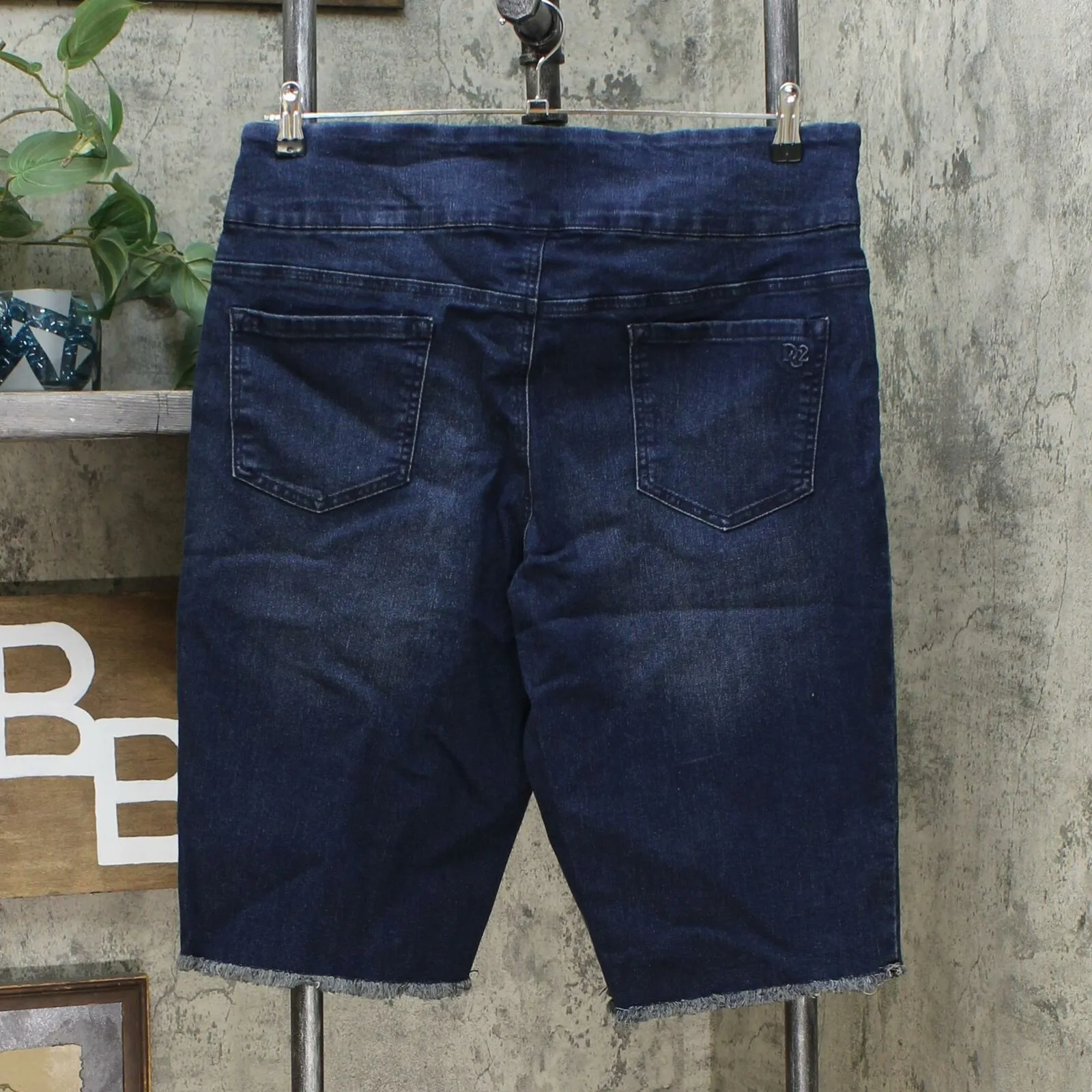 DG2 by Diane Gilman Women's Classic Stretch Pull On Bermuda Shorts Dark Blue XL