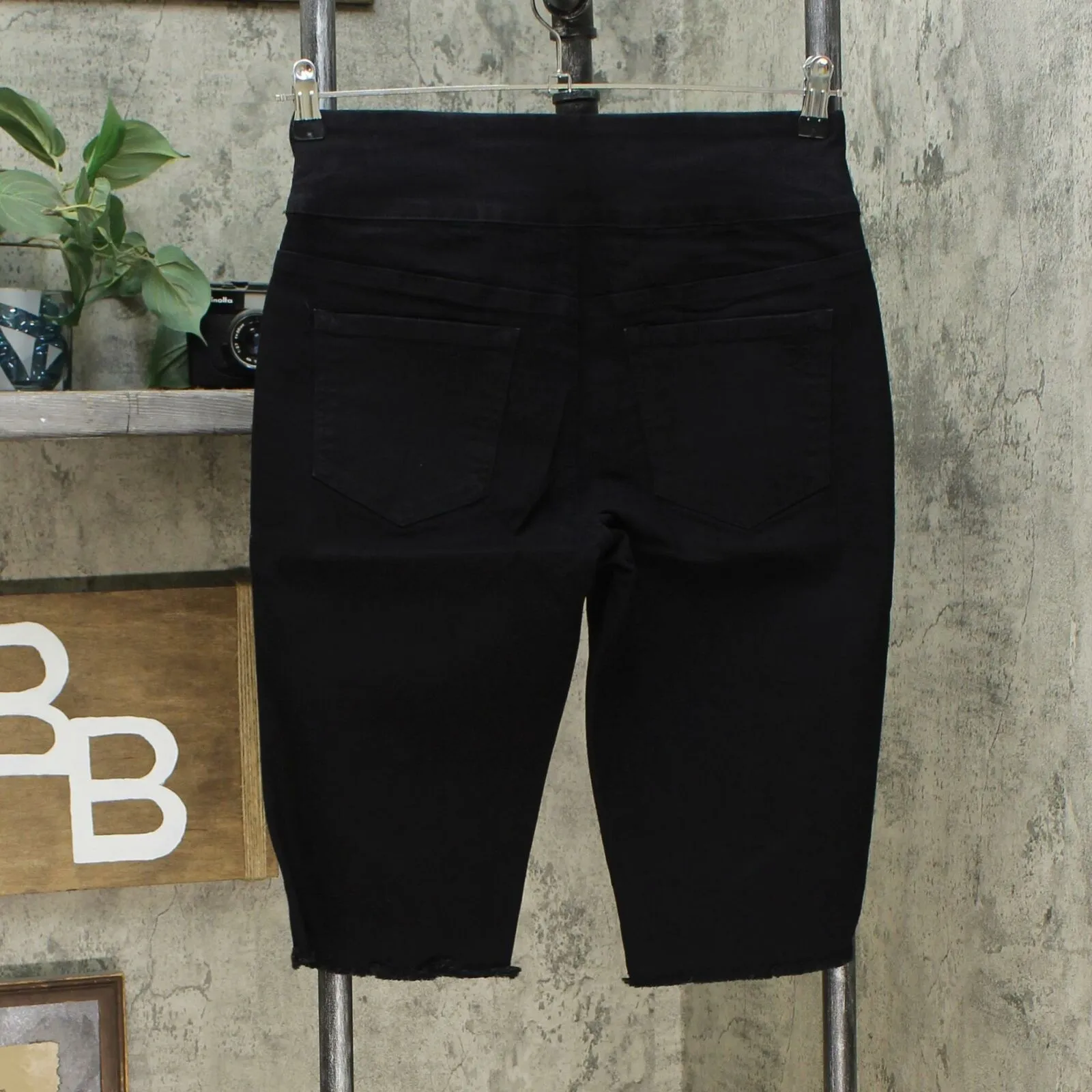 DG2 by Diane Gilman Women's Pull On Bermuda Shorts Black Small