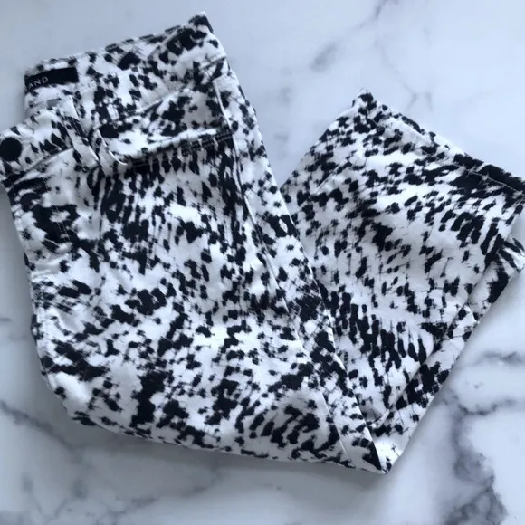 J BRAND Women's Shorts Labyrinth Print Black White Stretch Size 25