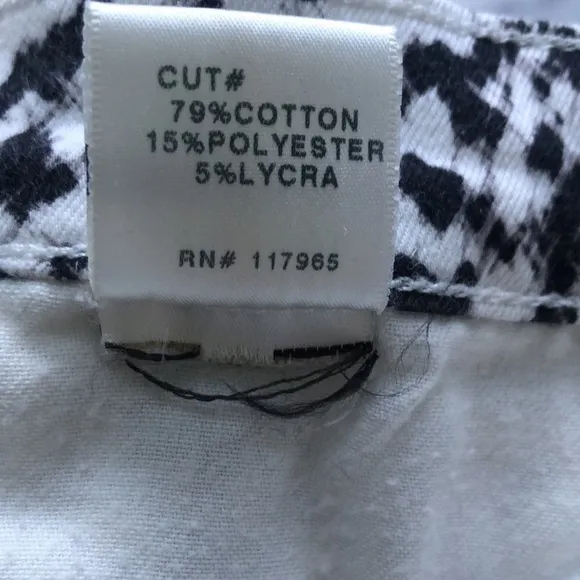 J BRAND Women's Shorts Labyrinth Print Black White Stretch Size 25