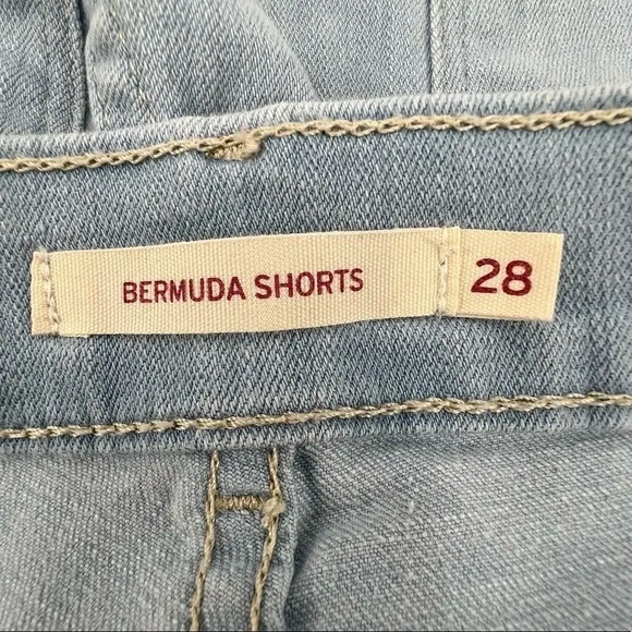 Levi's Rhinestone Embellished Distressed Bermuda Jean Shorts Size 28 Women’s