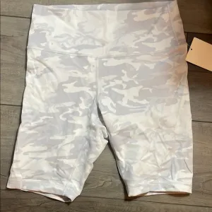 Light gray Camo High-Waisted Biker Shorts. Lululemon size 13. Wunder under