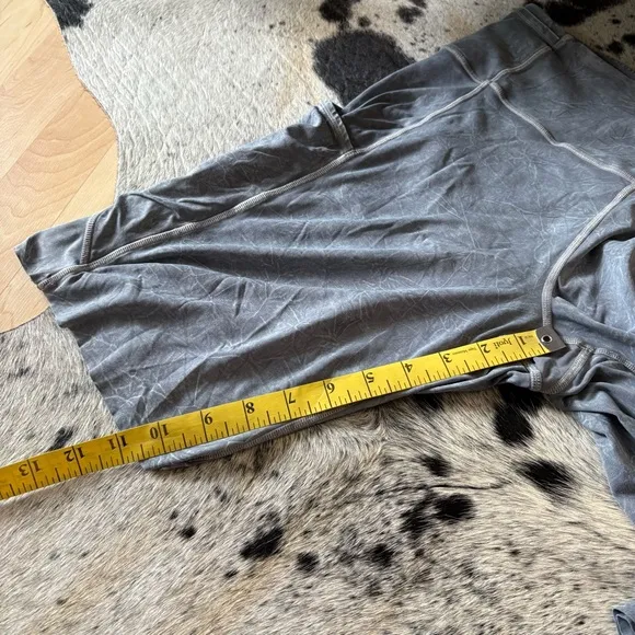LULULEMON Fast and Free Short 10&quot; In Ice Dye Size 12
