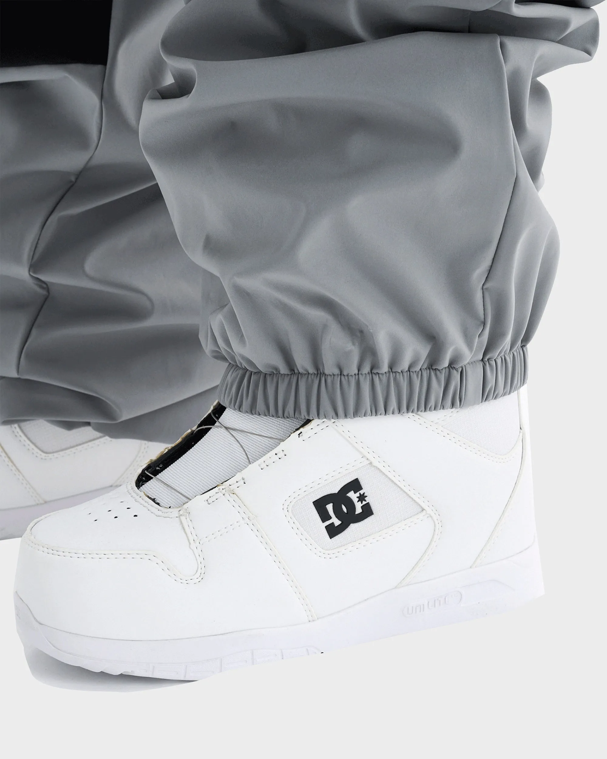 Mens 24 DC Snow Cargo Block Pants