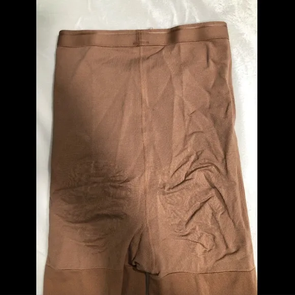 NEW $88 Item M6 High Waisted Shorty‎ Shaping Shorts
