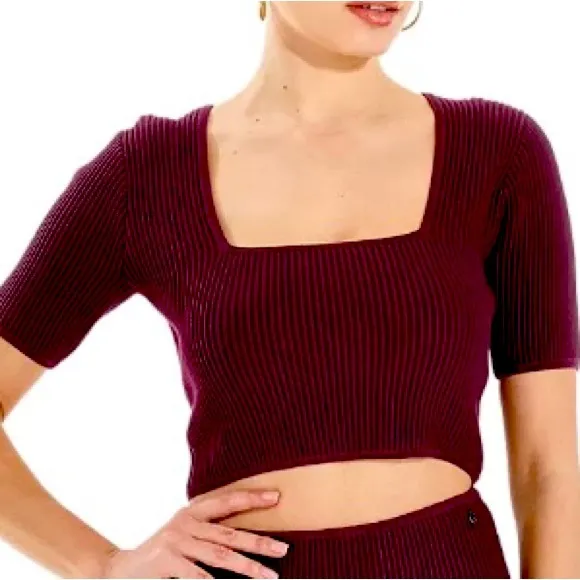 NEW Guess medium cropped short sleeve sweater