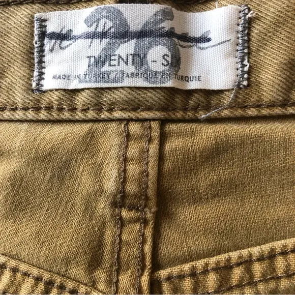 NWOT Avery bermuda shorts by Free People in size 26