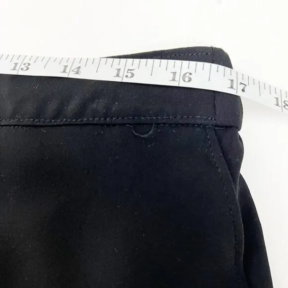 NWOT Trina Turk Bubbly Ladder Stitch Pull On Shxorts. Black. Size L