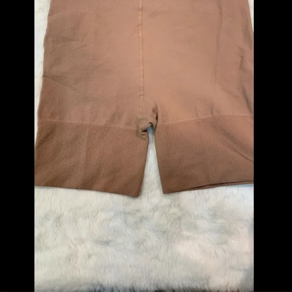 NWT $88 Item M6 High Waisted Shorty Shaping Shorts Carmel Nude [SZ‎ Large ]