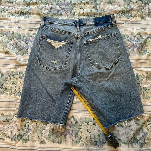 NWT Abercrombie &amp; Fitch Medium Wash Distressed High Rise 5&quot; Short