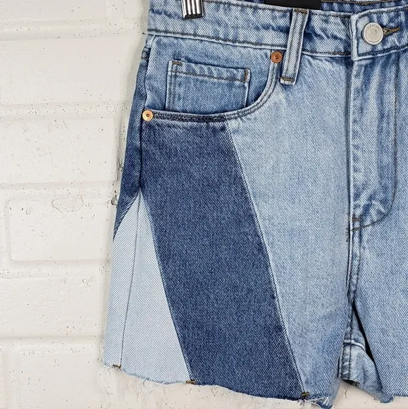 NWT Blank NYC The Reeve High Waisted Denim Shorts size 25 Light to Dark Blue
