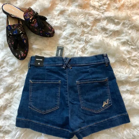 NWT EXPRESS High Rise Denim Shorts size 4