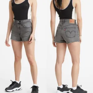NWT Levi’s 501 High Waisted distressed shorts - 31