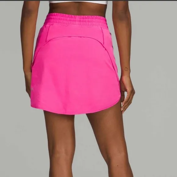 NWT lululemon Hotty Hot High Rise Skirt Size 10 Sonic Pink 4” inseam