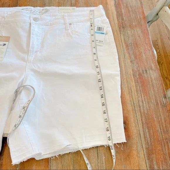 NWT Seven7 White Weekend Bermuda Shorts Size 20W