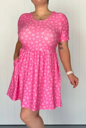Pink Daisy Confetti - Mini Dress - Short Sleeve - Pockets