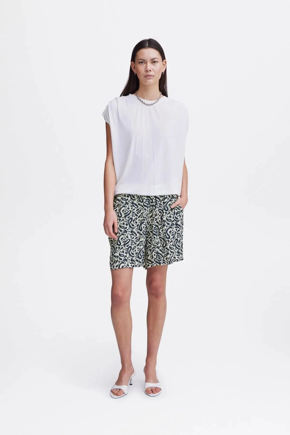 Shorts ICHI Marrakech Aop Total Eclipse Paisley