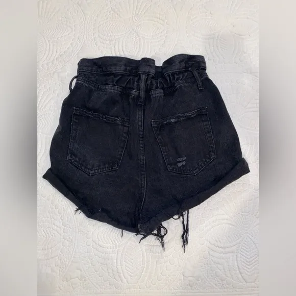 Signature 8 women’s high rise black wash shorts with elastic waist