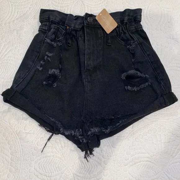 Signature 8 women’s high rise black wash shorts with elastic waist