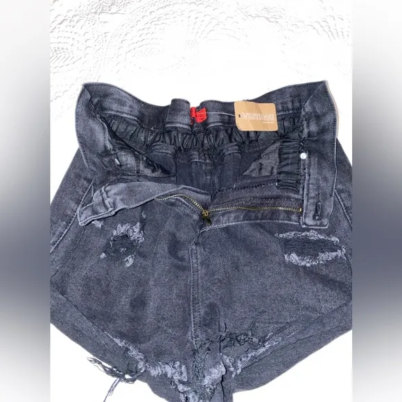 Signature 8 women’s high rise black wash shorts with elastic waist
