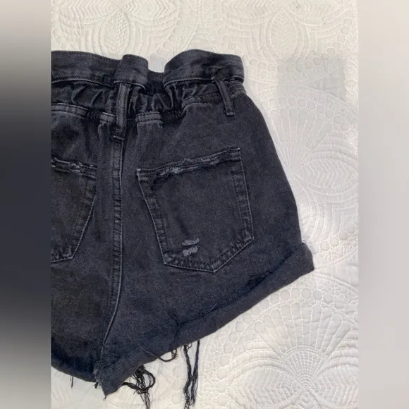 Signature 8 women’s high rise black wash shorts with elastic waist