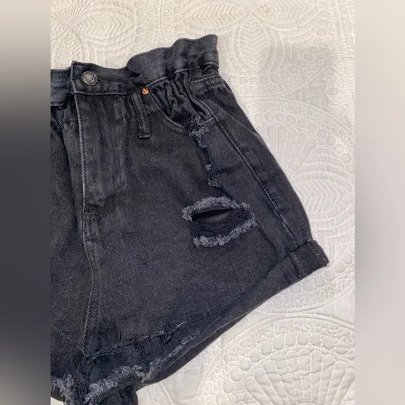 Signature 8 women’s high rise black wash shorts with elastic waist