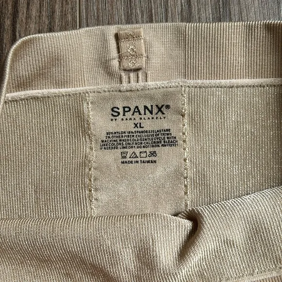 Spanx by Sara Blakely High Waisted Shaper slim cognition tan shorts XL N…