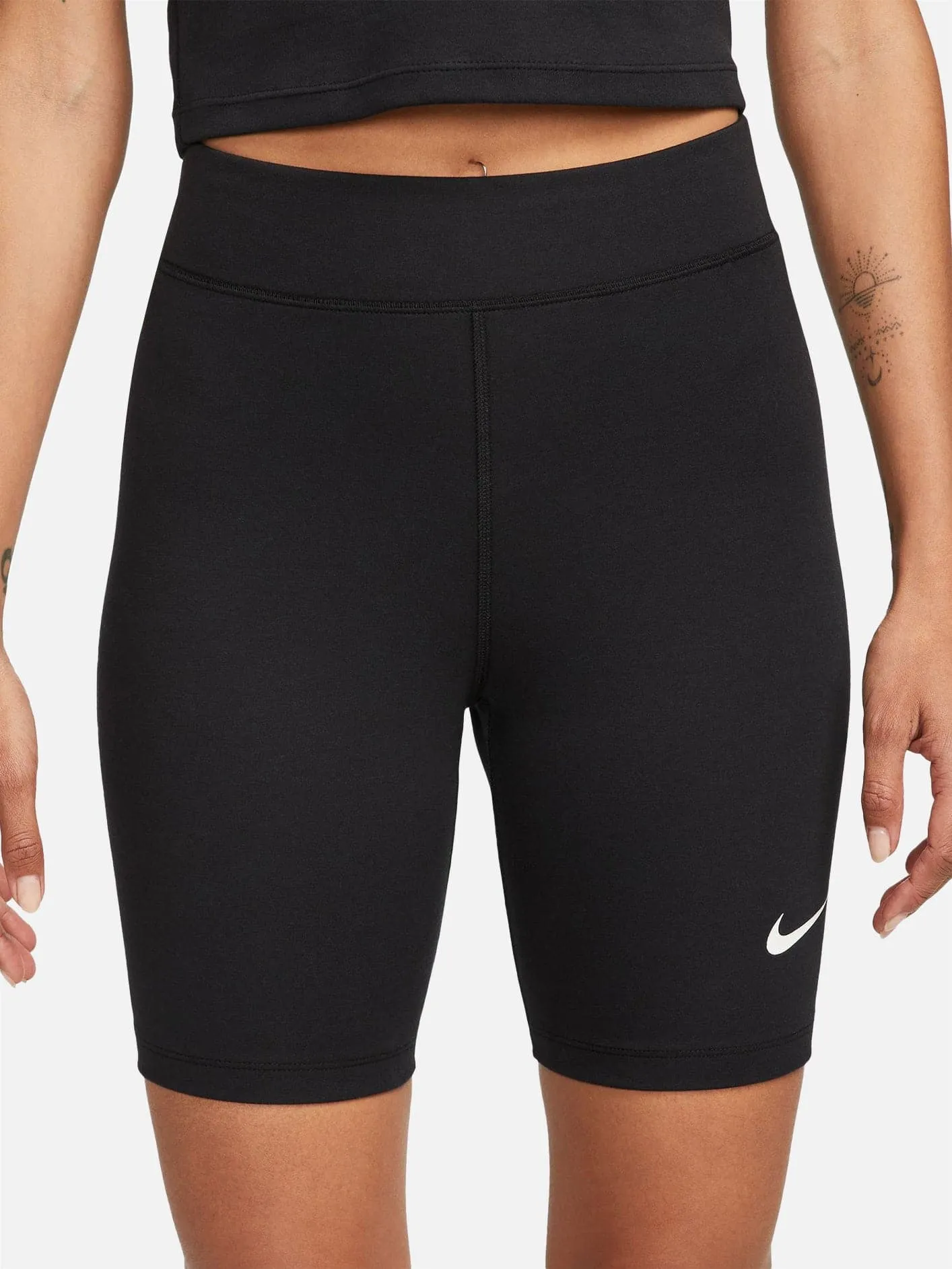 Sportswear Classics High-Waisted 8" Biker Shorts - Black
