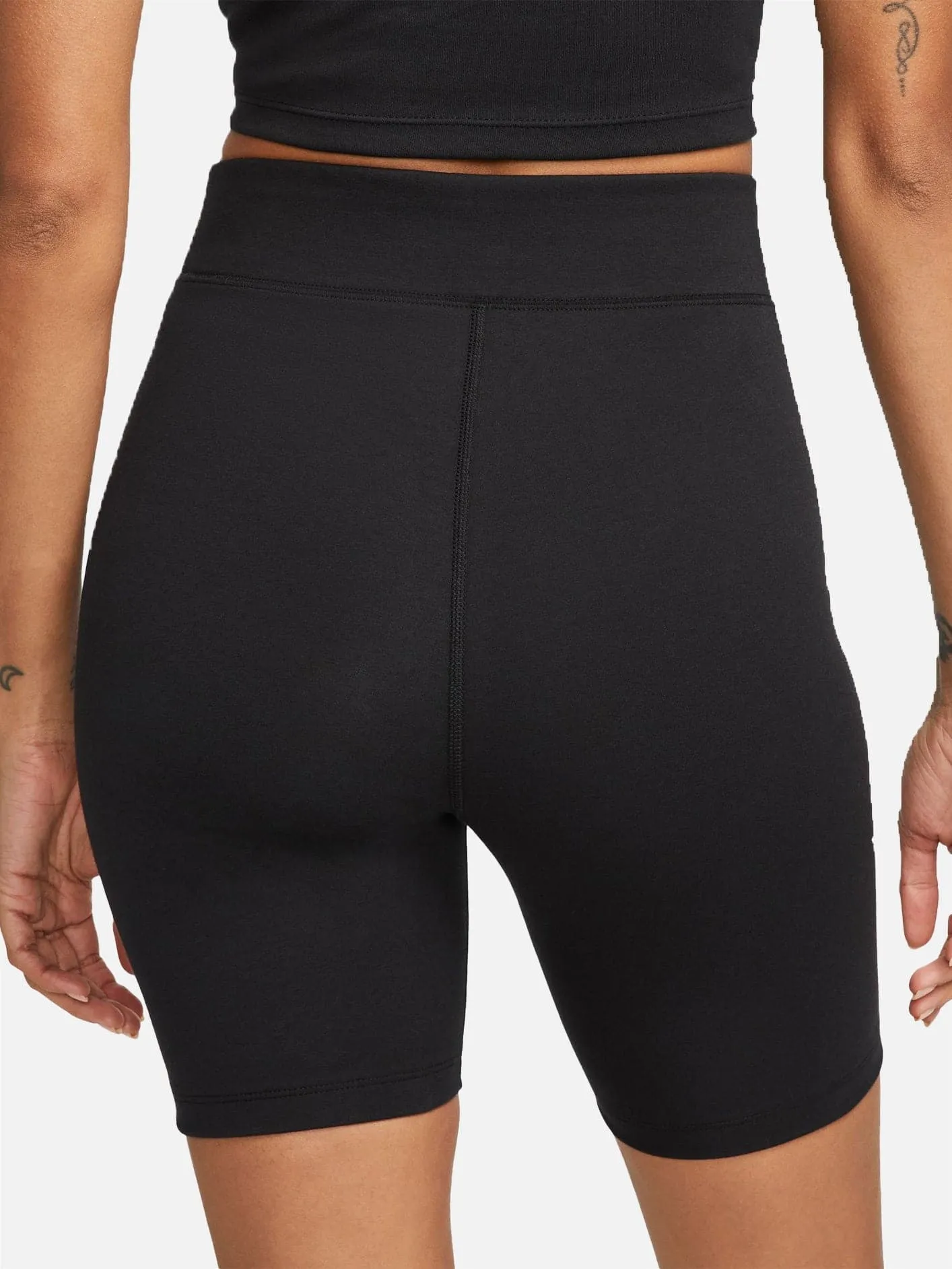 Sportswear Classics High-Waisted 8" Biker Shorts - Black