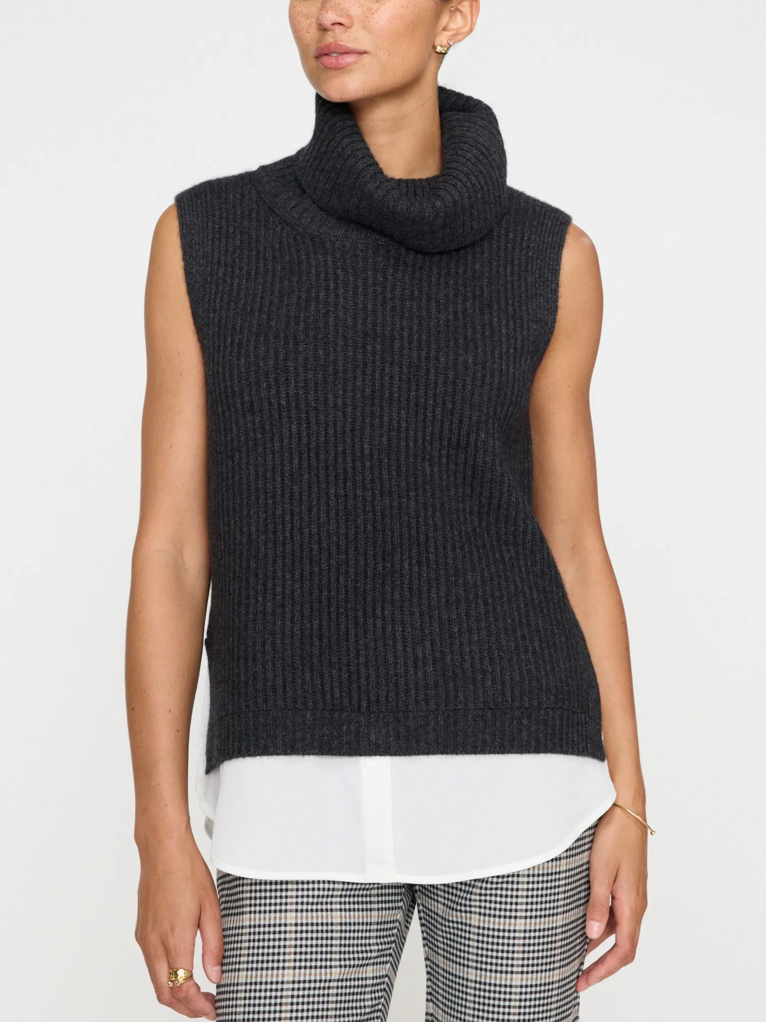 The Archer Sleeveless Looker
