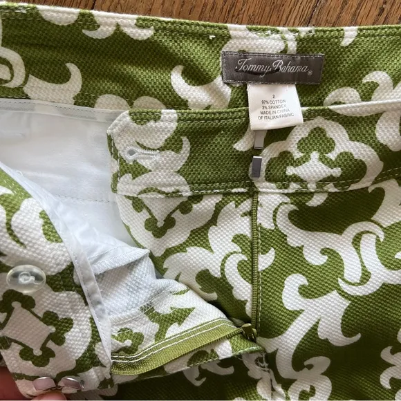 Tommy Bahama Wrought Iron Bermuda Shorts Melon Drop Size 2