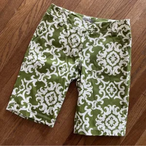 Tommy Bahama Wrought Iron Bermuda Shorts Melon Drop Size 2