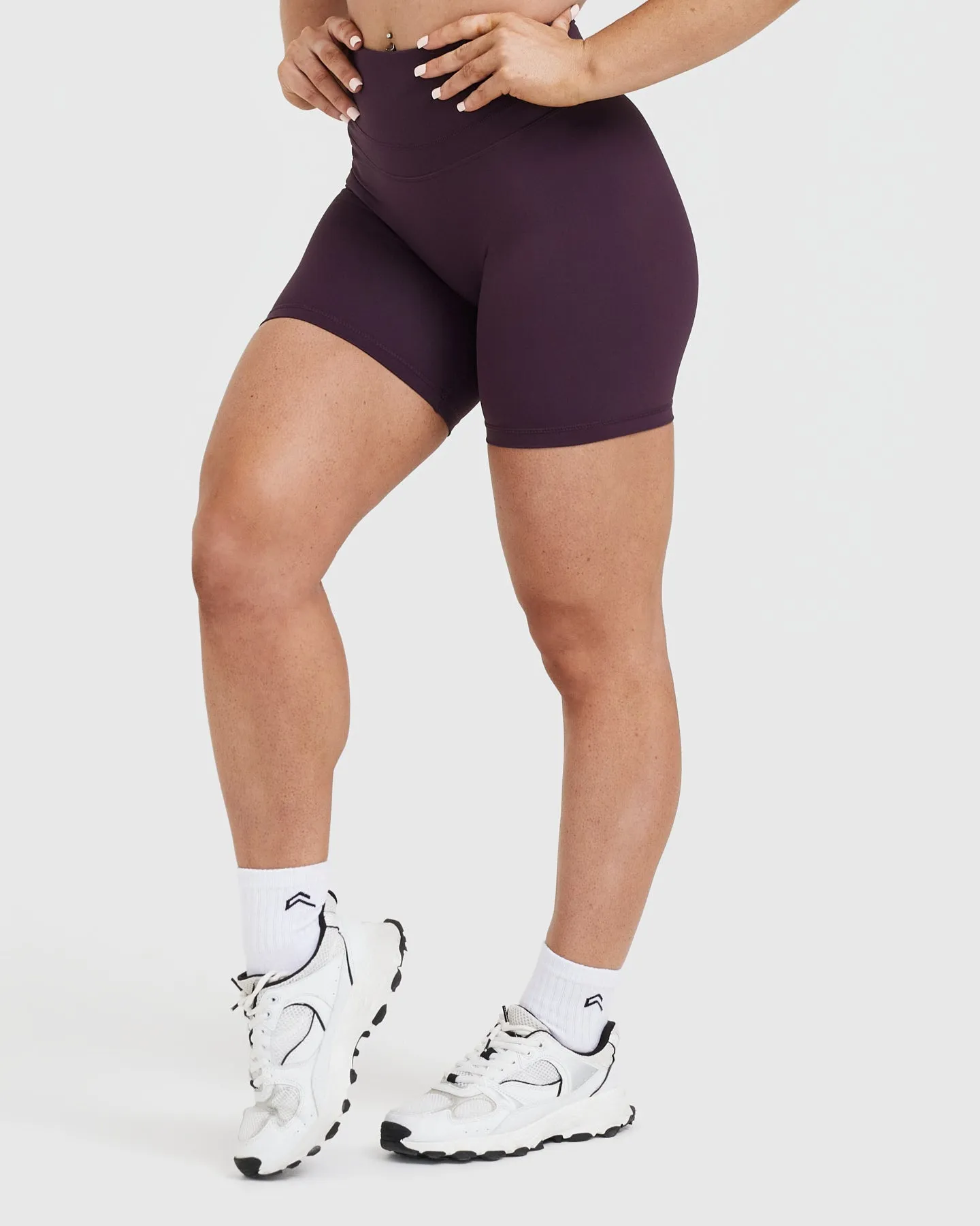 Unified High Waisted Shorts 6" | Blackberry Purple
