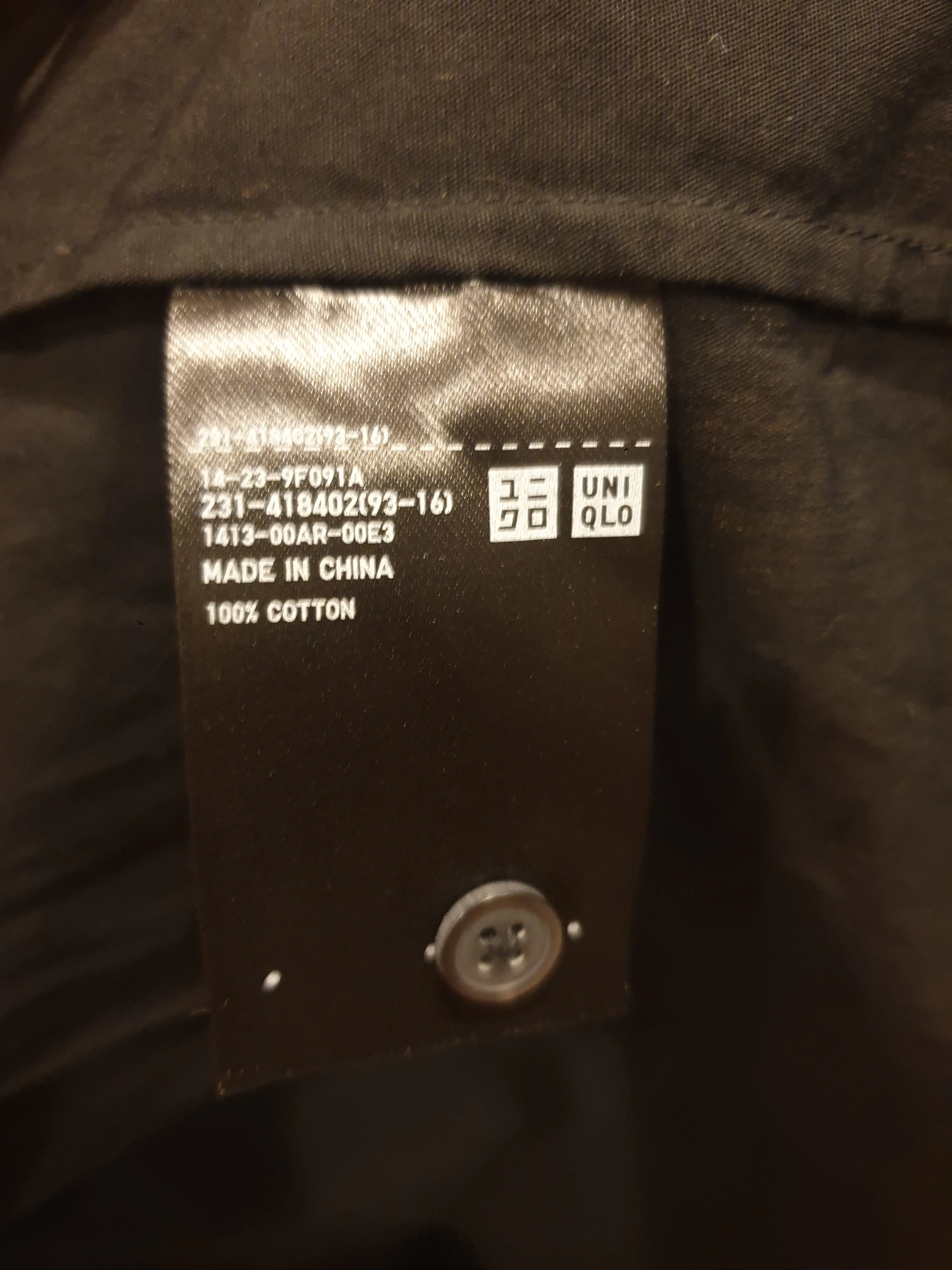 Uniqlo black 100% cotton 3/4 length shirt size XS, best fits 8