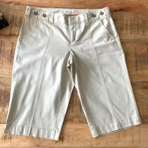 Vince women's khaki bermuda shorts Size 10