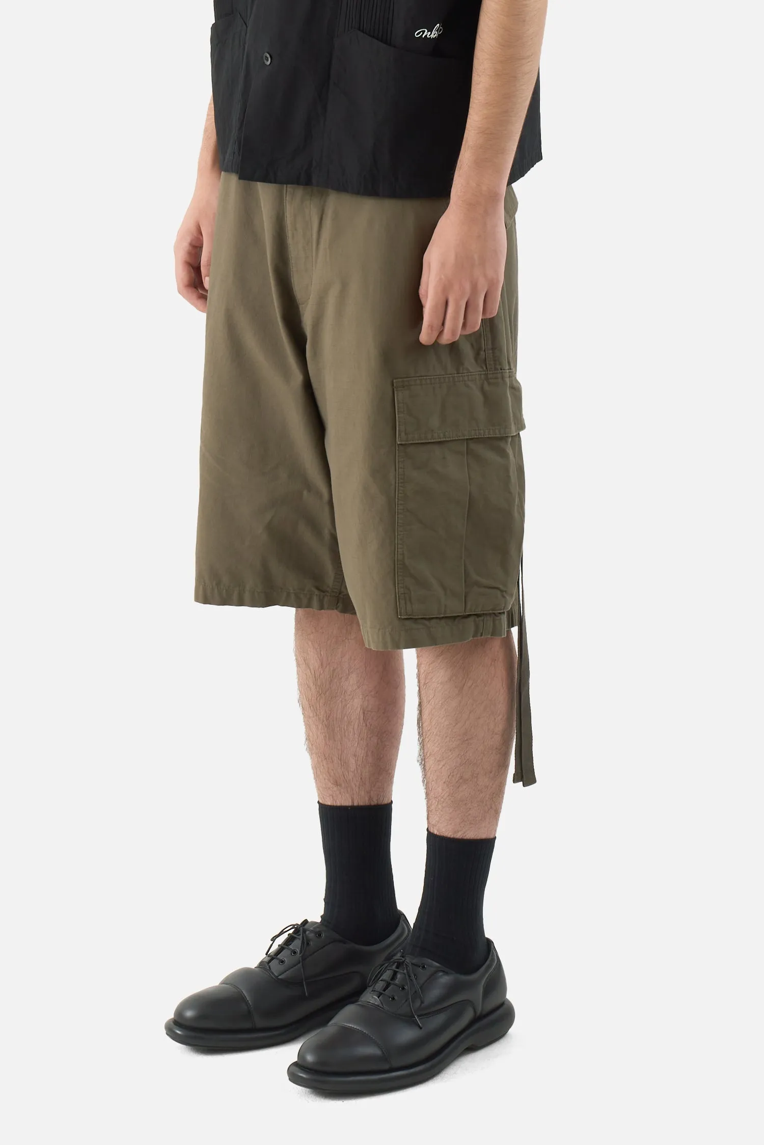 WIDE CARGO SHORT PANTS