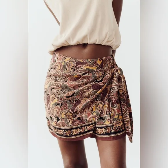 ZARA PRINTED SKORT WITH KNOT